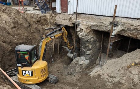 décontamination d'un sous-sol batimetn commercial par excavation